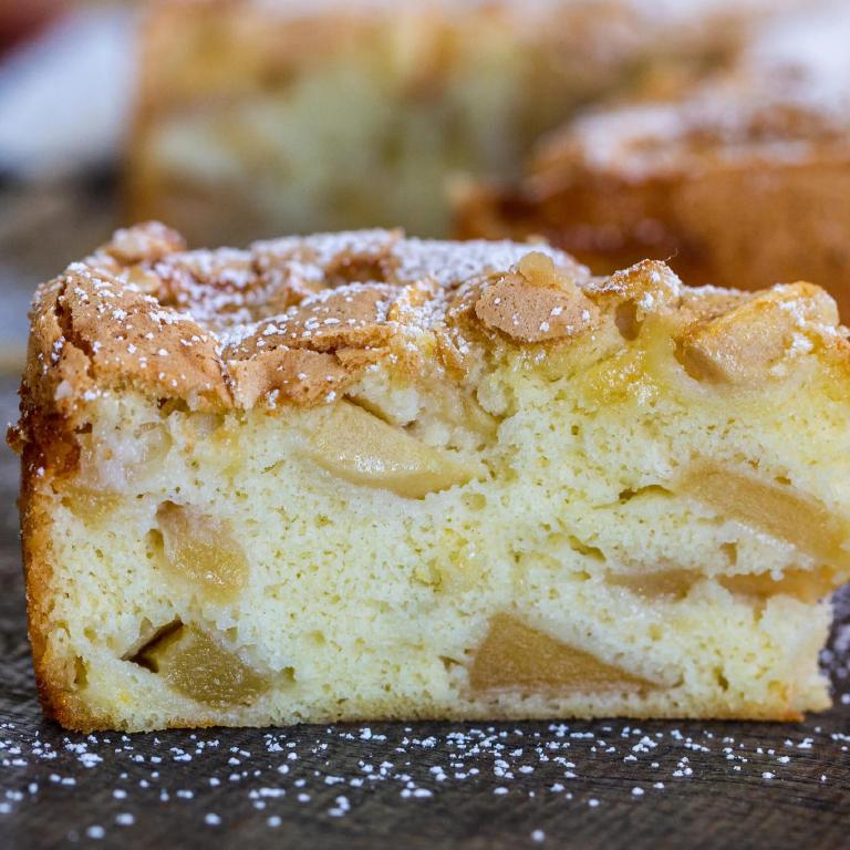 une portion de guillaume tell, un gâteau moelleux aux pommes