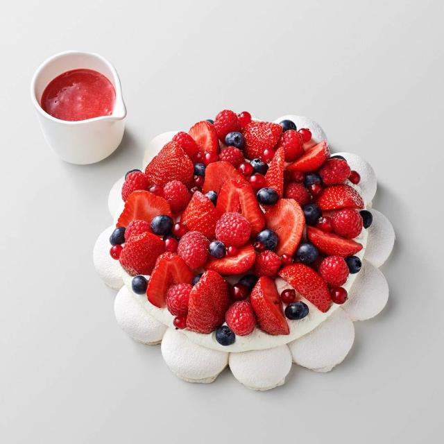 *Une pavlova aux fruits rouges